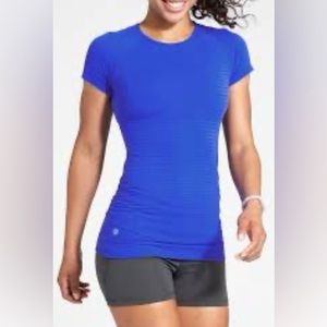 Athleta | Blue Finish Fast Crew Neck Shortsleeved Top. Small. EUC